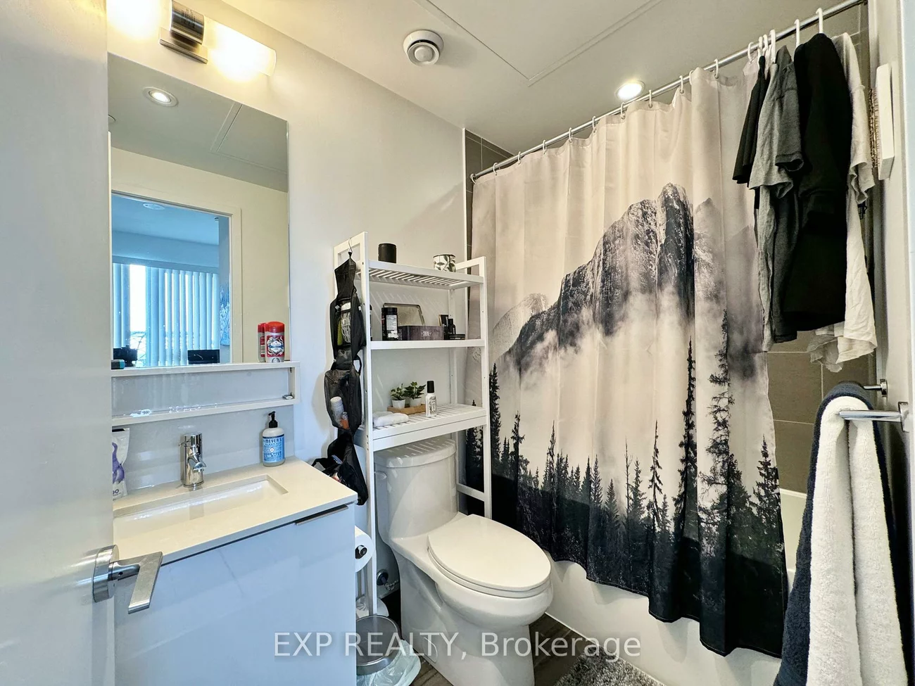 898, Portage, Vaughan Corporate Centre, Vaughan