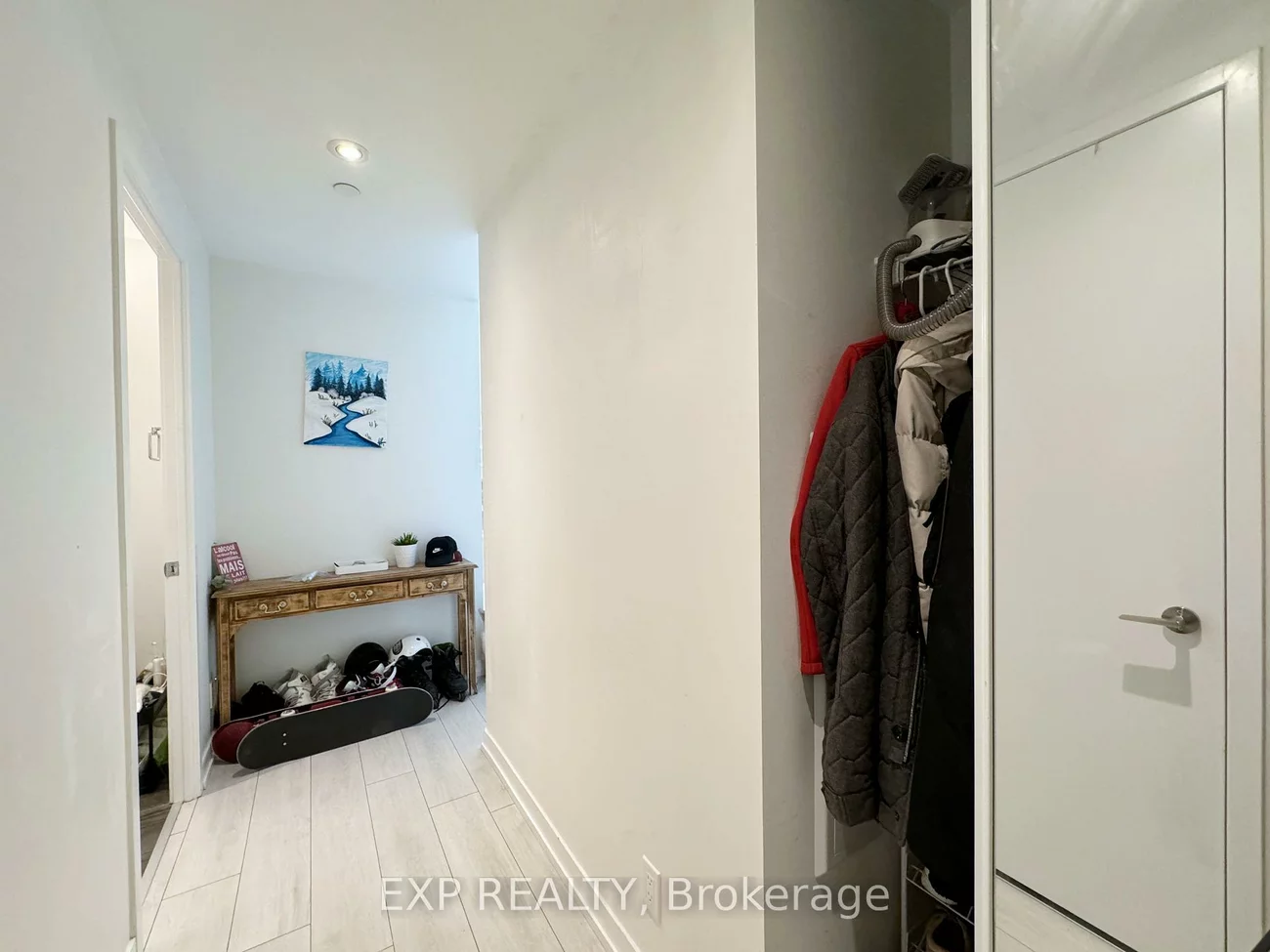 898, Portage, Vaughan Corporate Centre, Vaughan