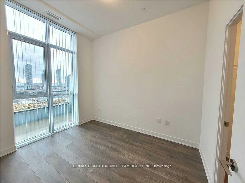 10, Honeycrisp, Vaughan Corporate Centre, Vaughan