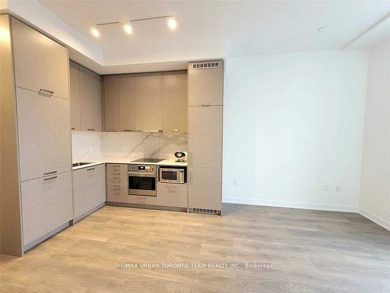 10, Honeycrisp, Vaughan Corporate Centre, Vaughan