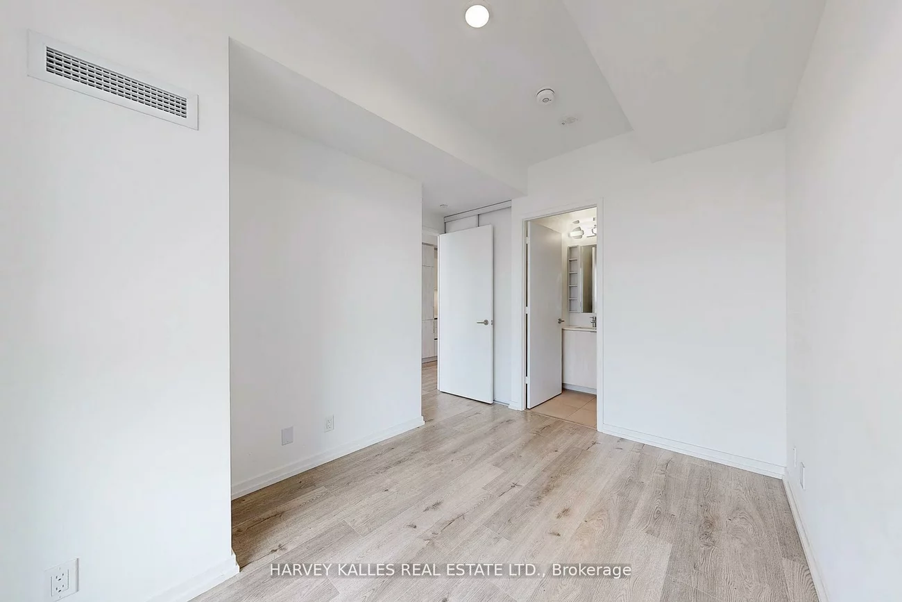 7890, Jane, Vaughan Corporate Centre, Vaughan