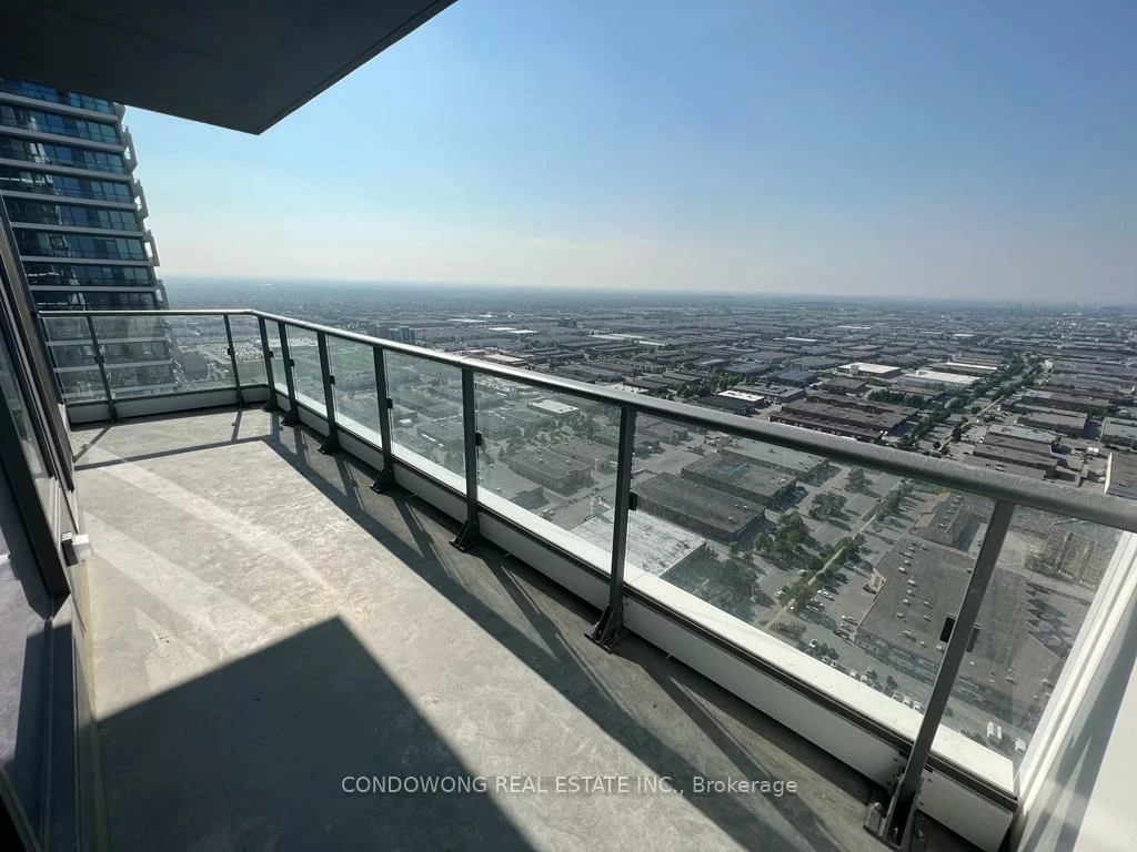 1000, Portage, Vaughan Corporate Centre, Vaughan