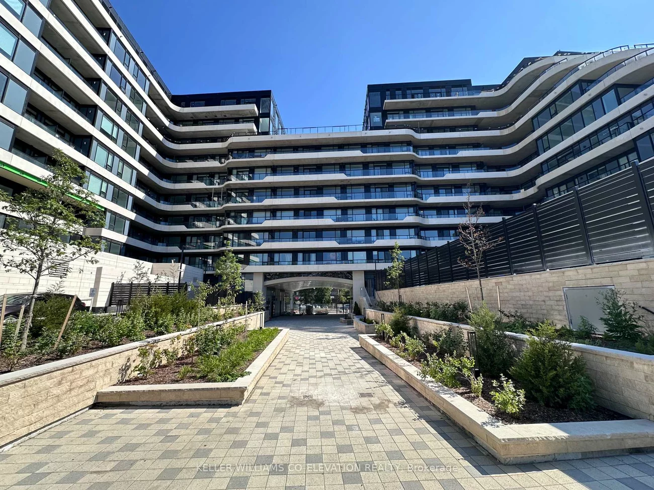 8188, Yonge, Uplands, Vaughan