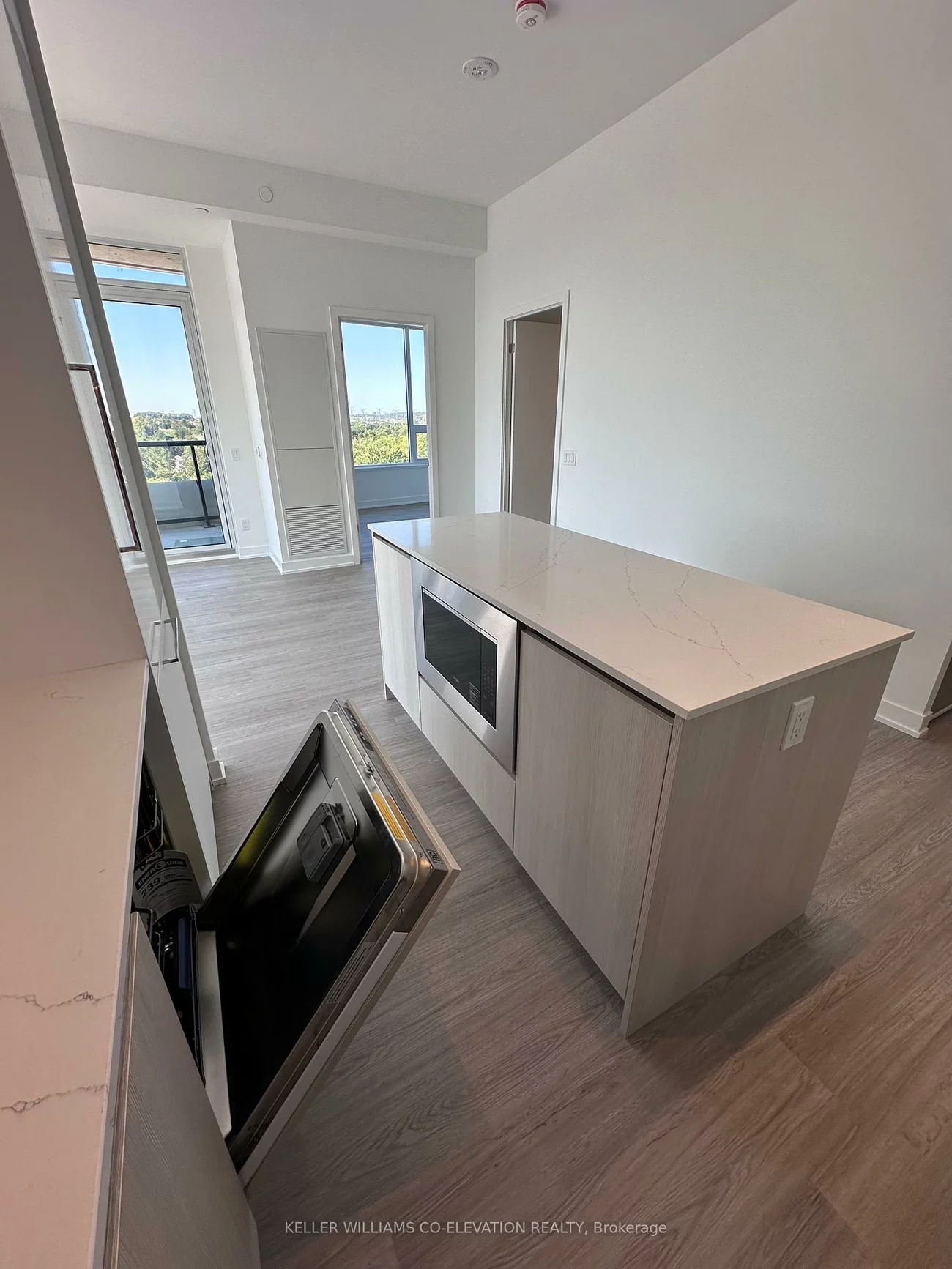 8188, Yonge, Uplands, Vaughan