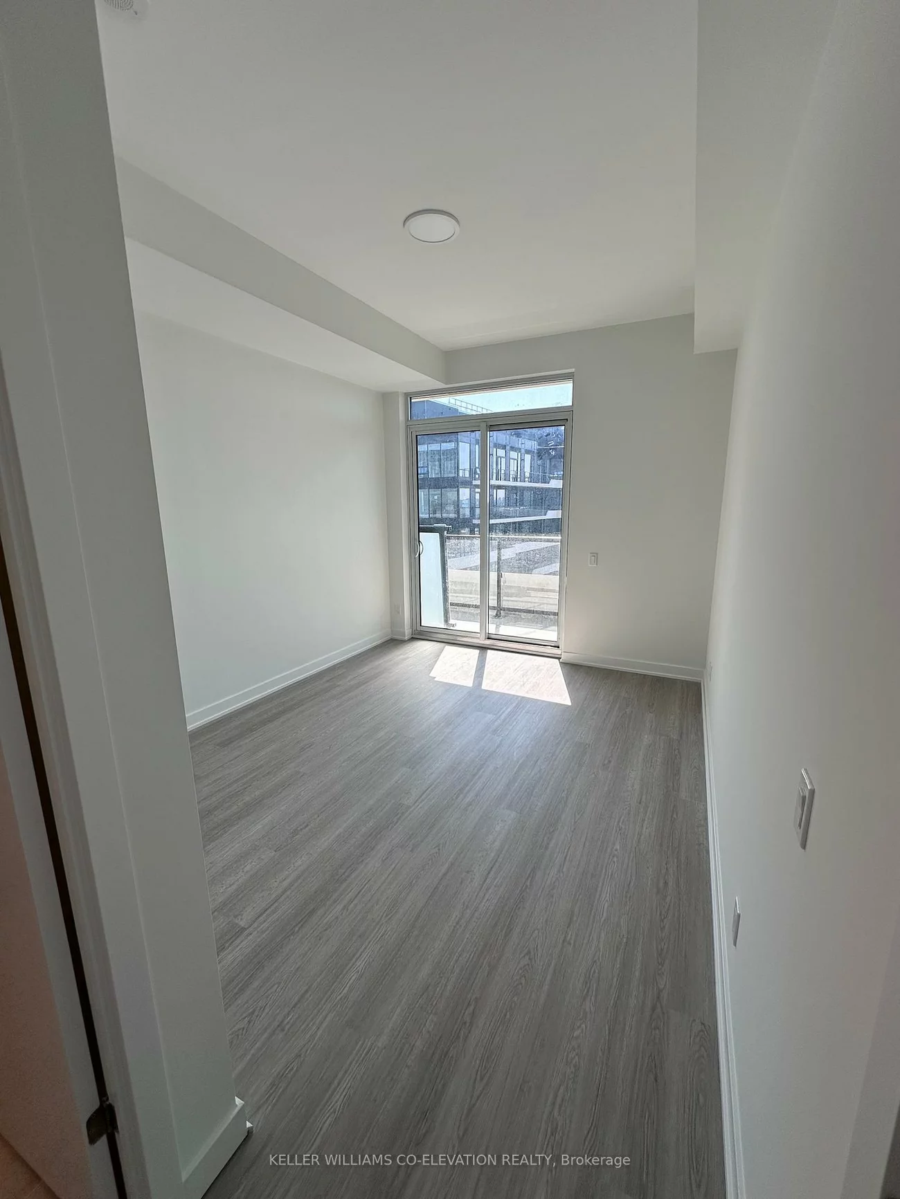 8188, Yonge, Uplands, Vaughan