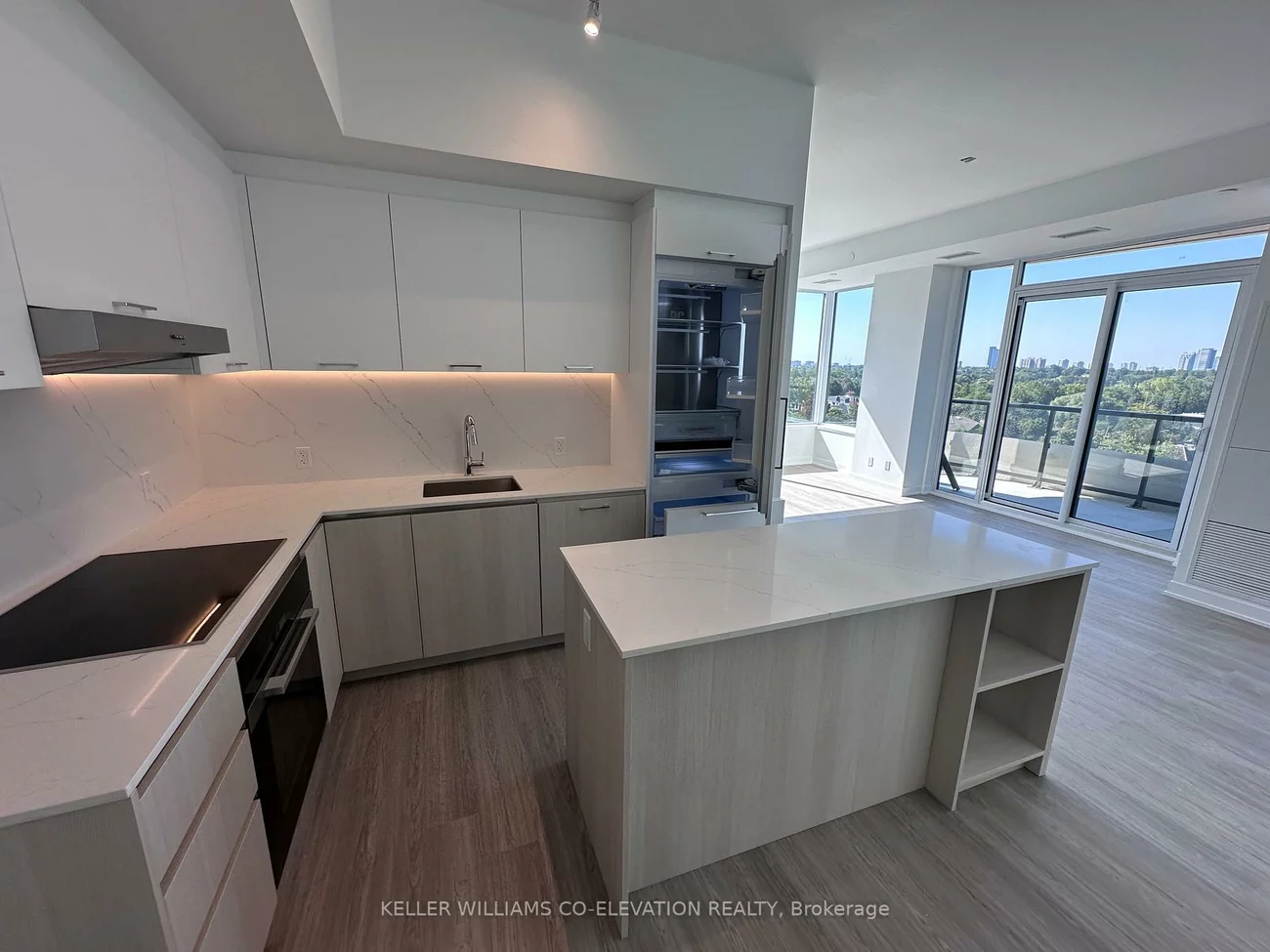 8188, Yonge, Uplands, Vaughan