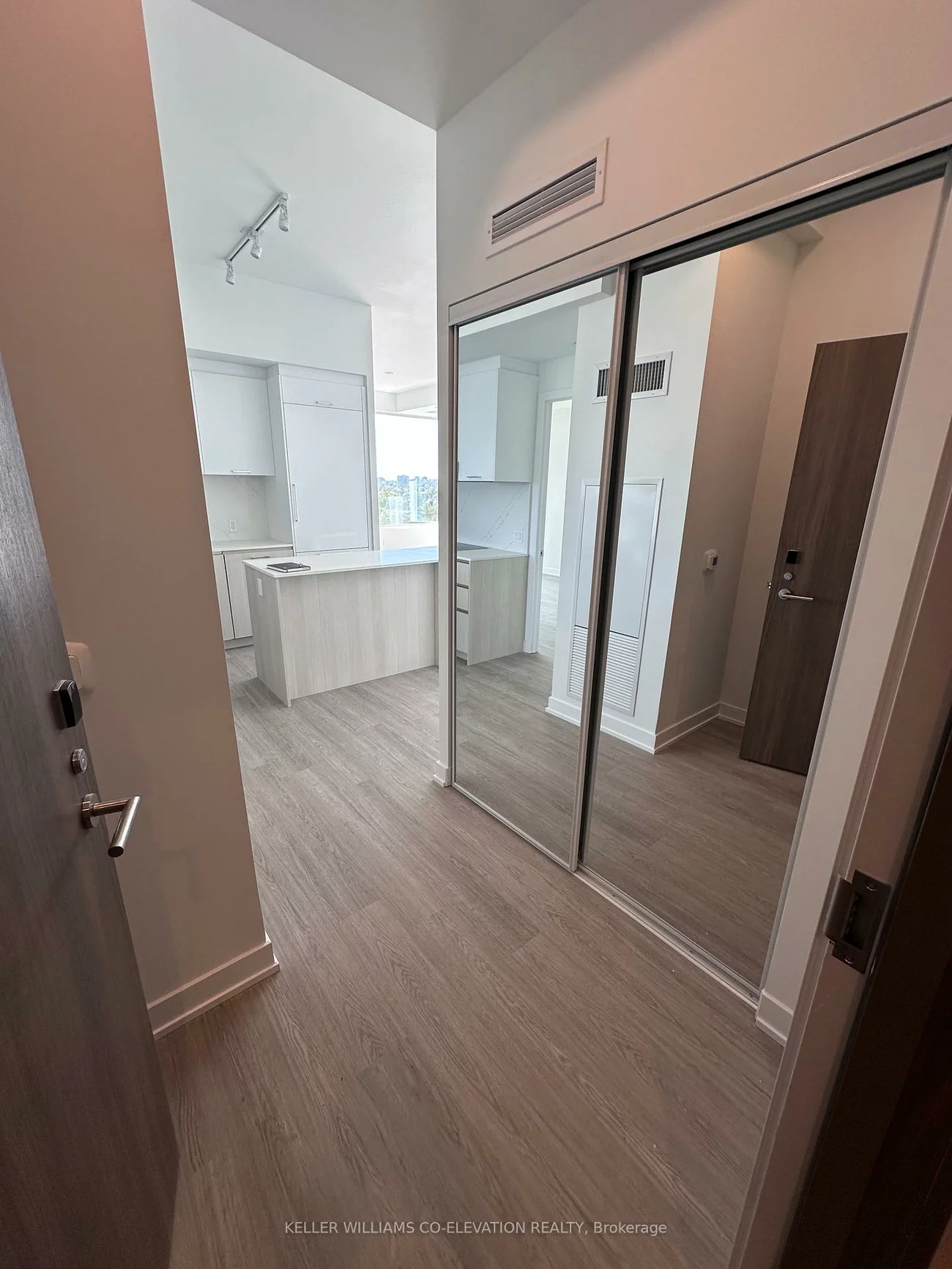 8188, Yonge, Uplands, Vaughan