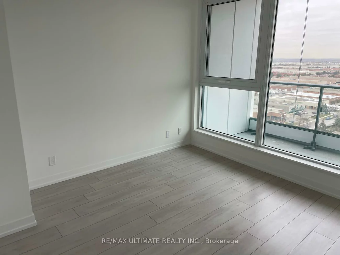 898, Portage, Vaughan Corporate Centre, Vaughan