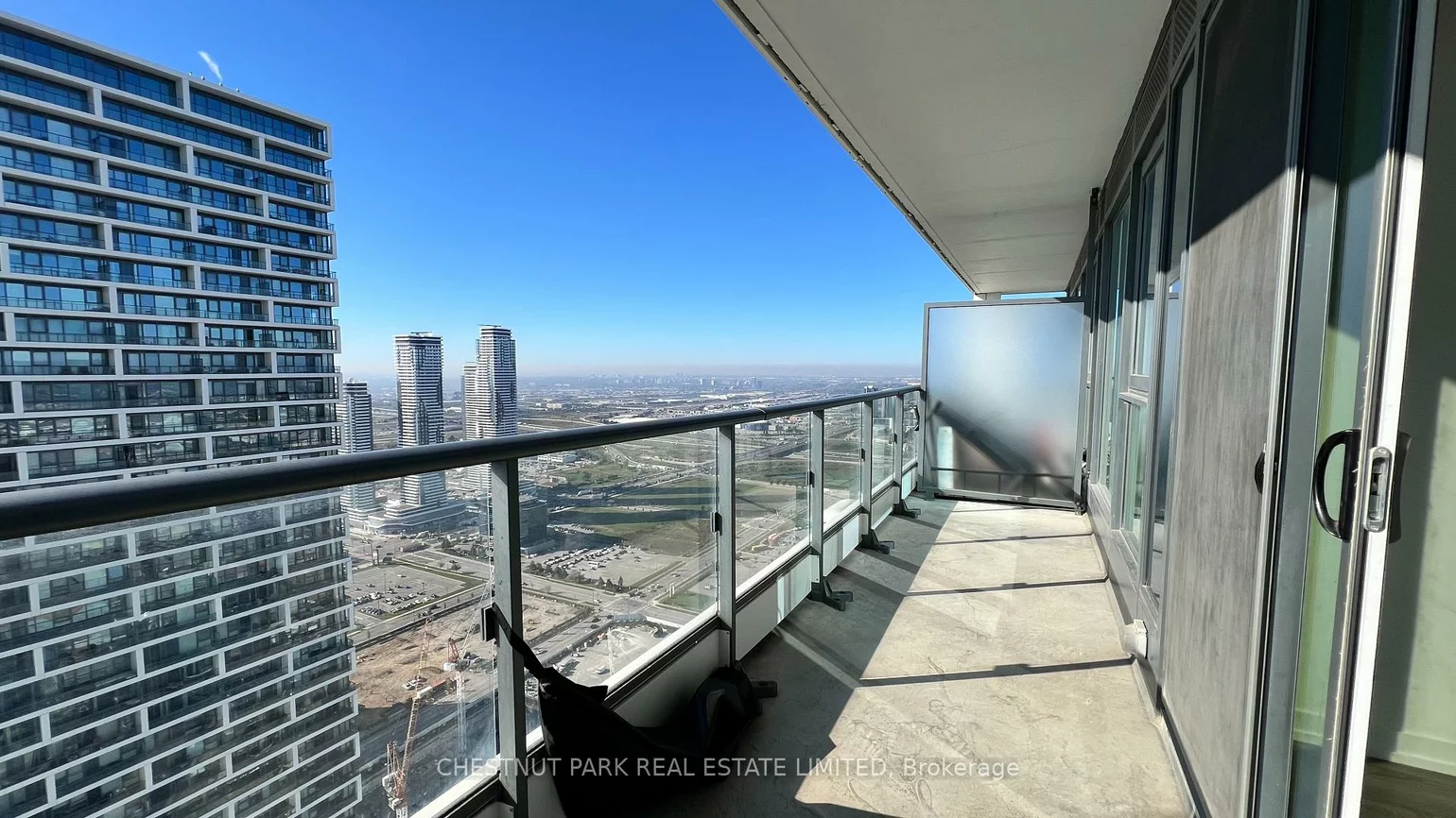 898, Portage, Vaughan Corporate Centre, Vaughan