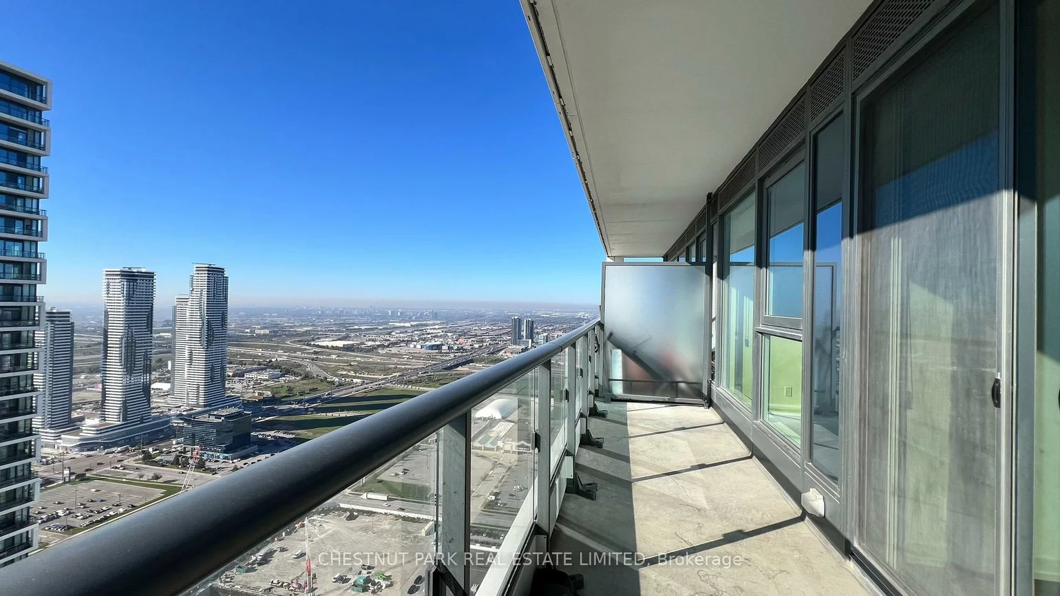 898, Portage, Vaughan Corporate Centre, Vaughan