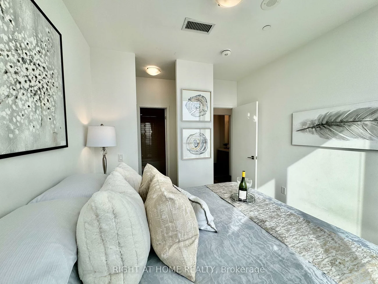 2908, Highway 7, Concord, Vaughan
