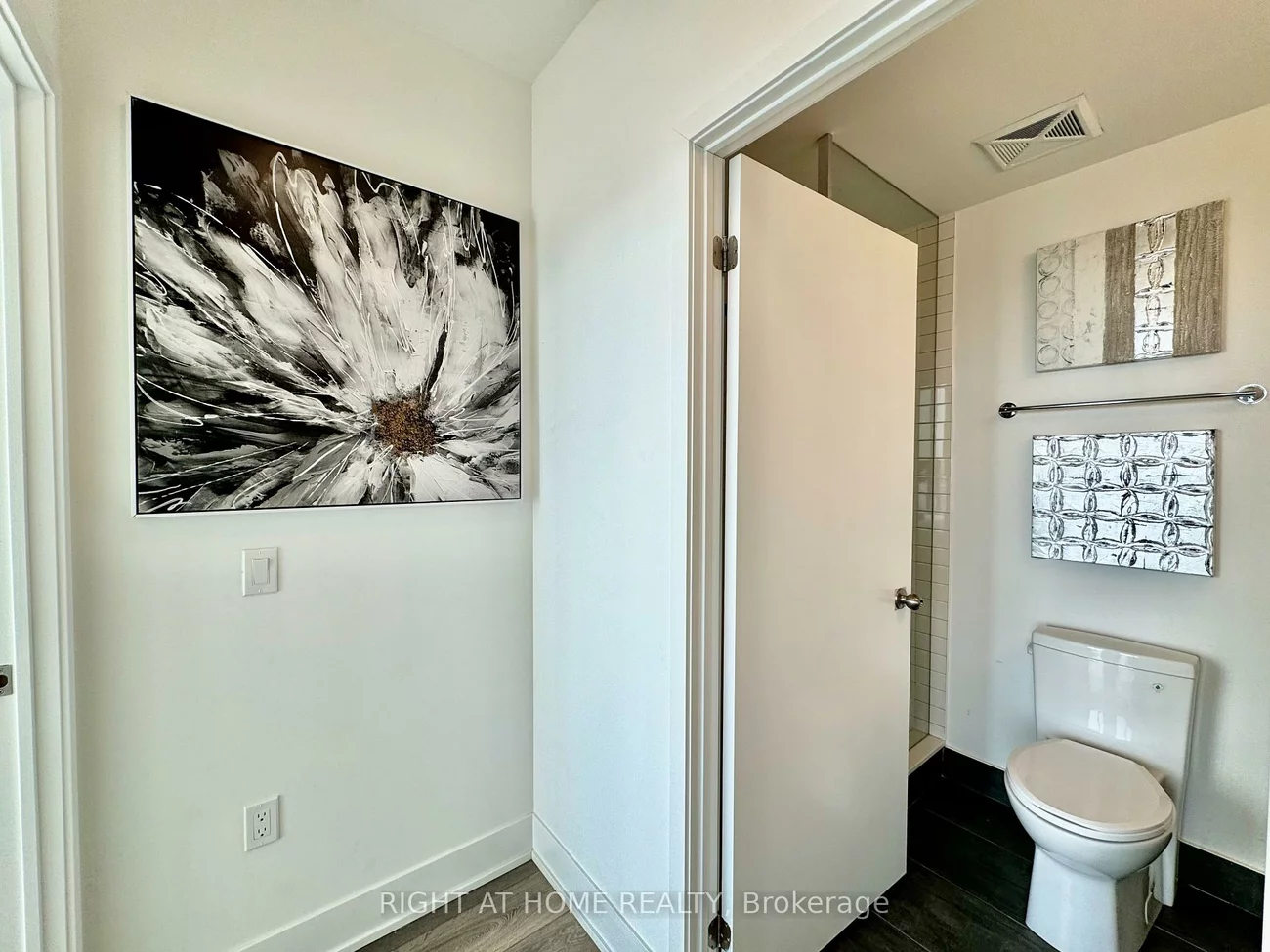 2908, Highway 7, Concord, Vaughan