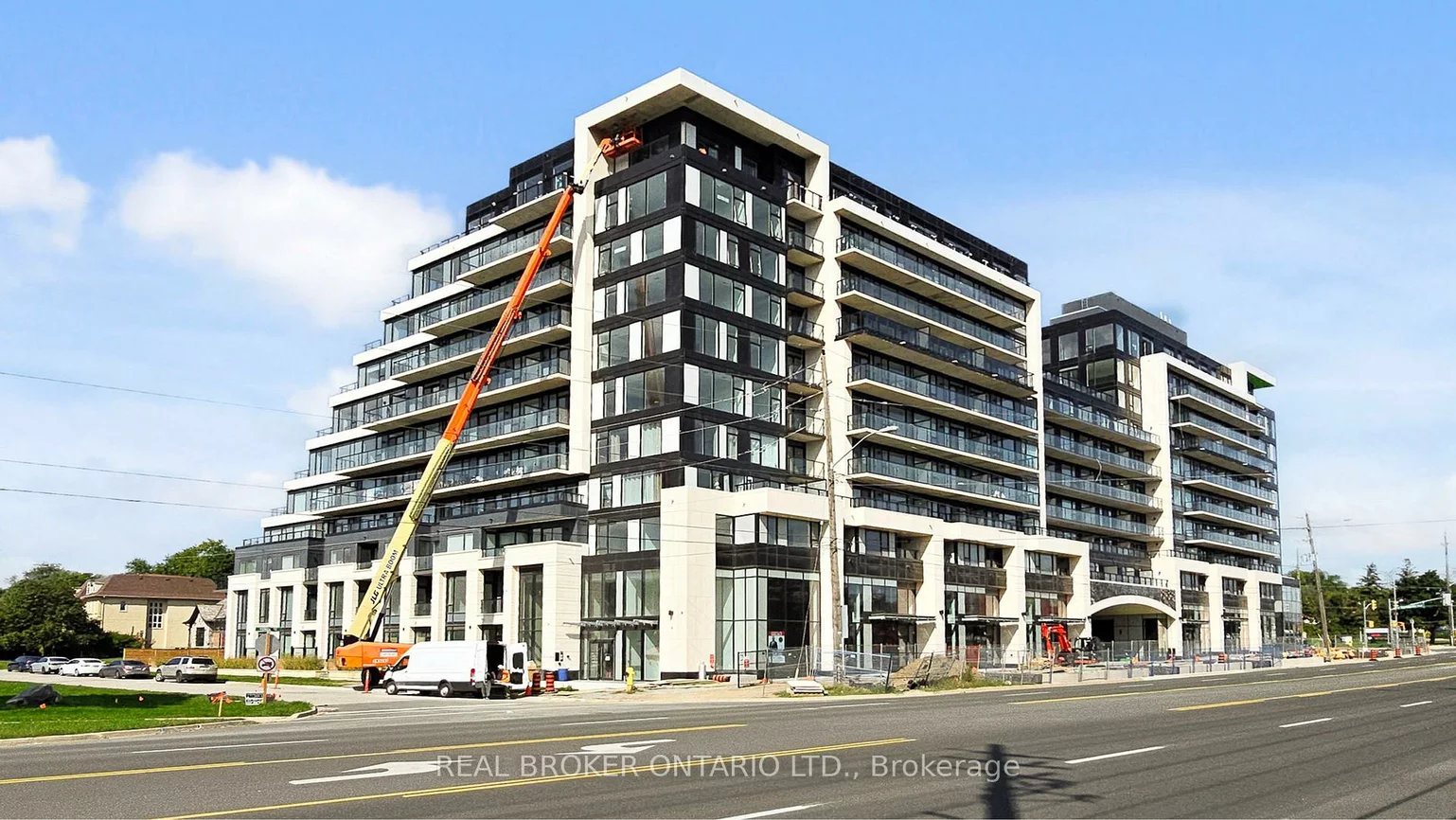 8188, Yonge, Uplands, Vaughan