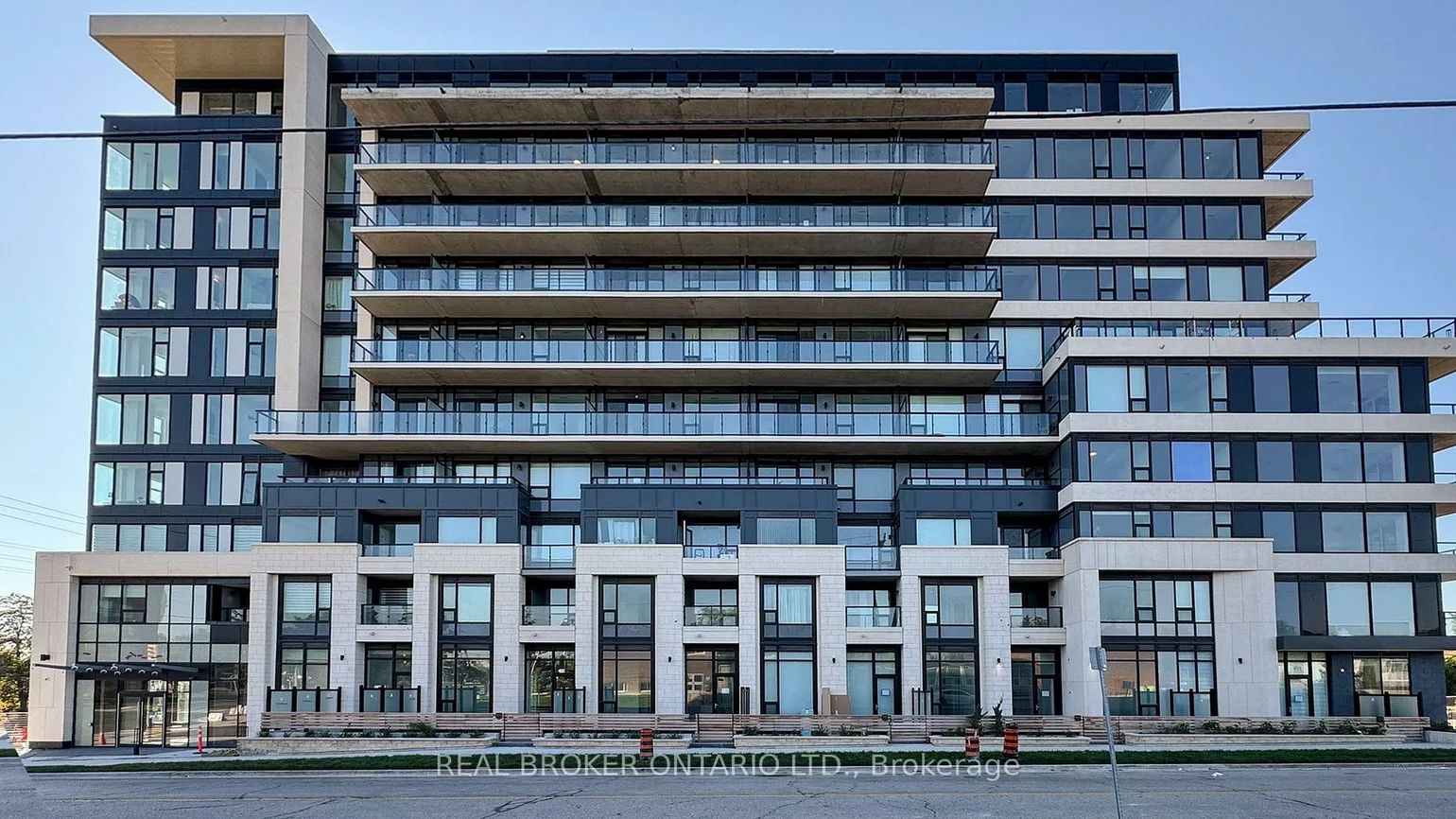 8188, Yonge, Uplands, Vaughan