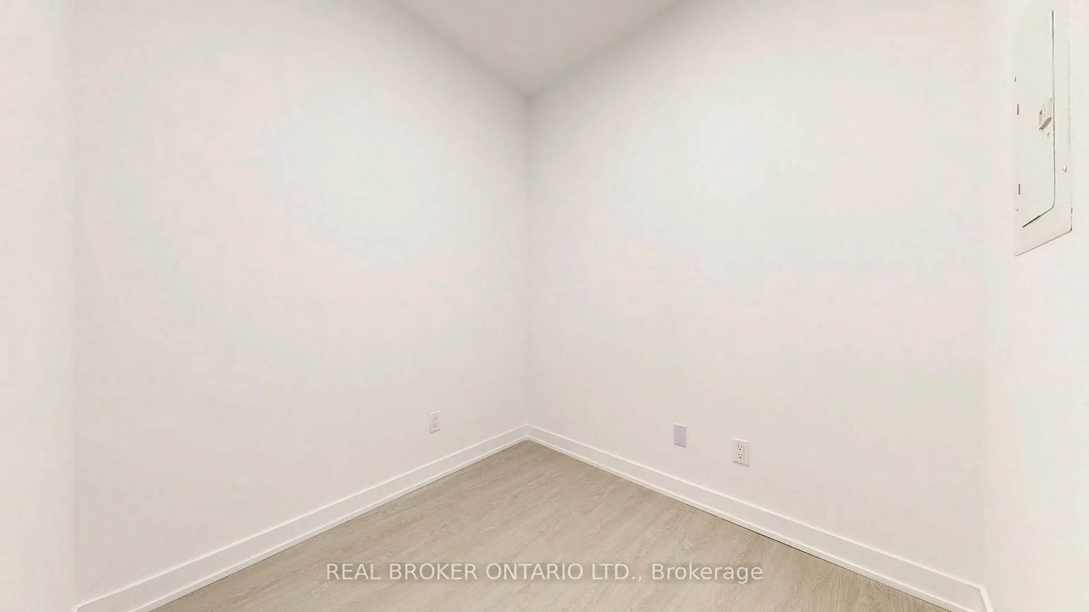 8188, Yonge, Uplands, Vaughan