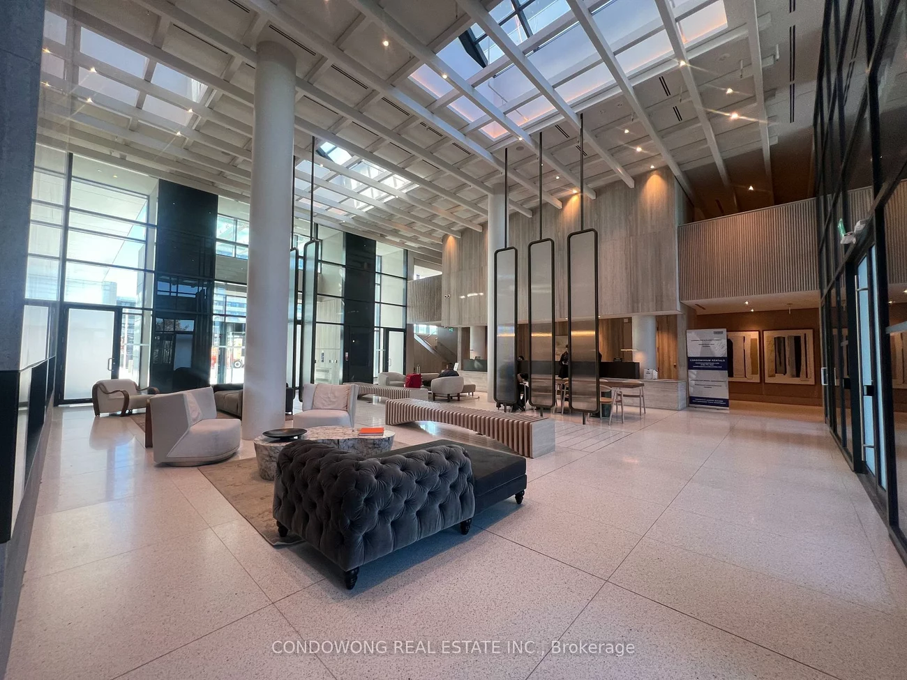 225, Commerce, Vaughan Corporate Centre, Vaughan