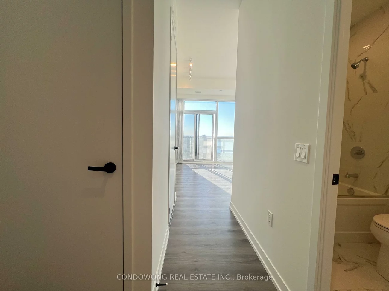 225, Commerce, Vaughan Corporate Centre, Vaughan