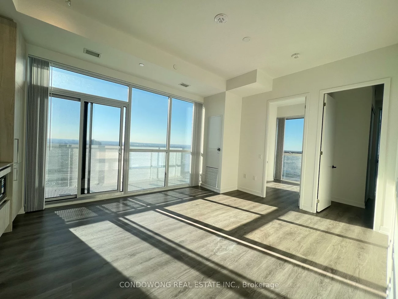 225, Commerce, Vaughan Corporate Centre, Vaughan