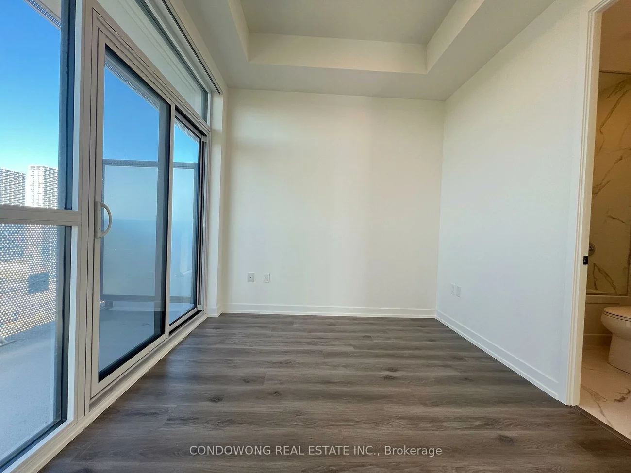 225, Commerce, Vaughan Corporate Centre, Vaughan