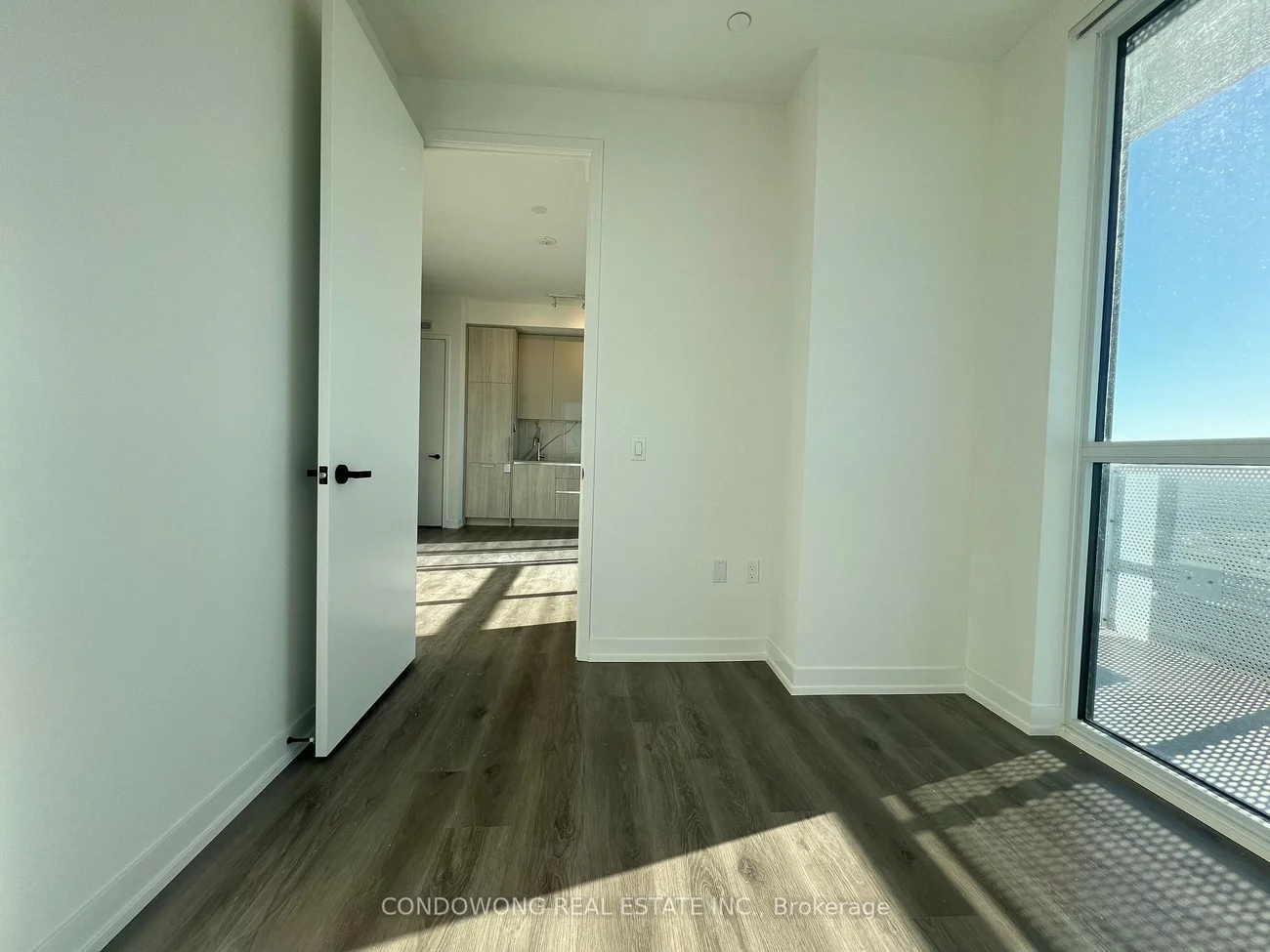 225, Commerce, Vaughan Corporate Centre, Vaughan