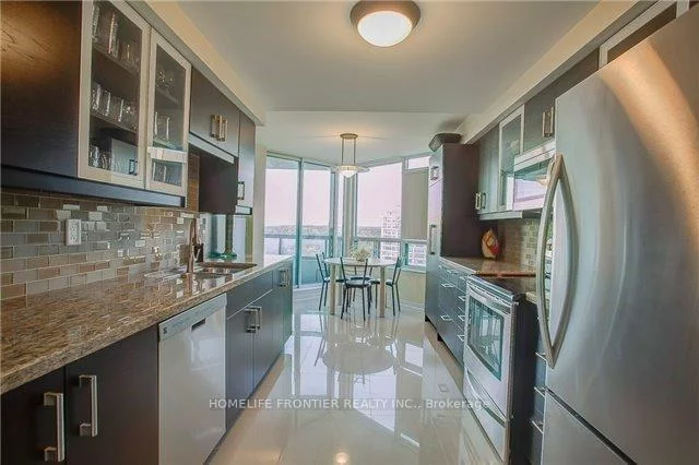 7250, Yonge, Crestwood-Springfarm-Yorkhill, Vaughan