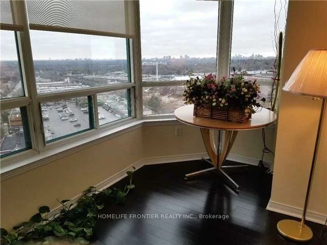 7250, Yonge, Crestwood-Springfarm-Yorkhill, Vaughan