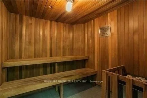 7250, Yonge, Crestwood-Springfarm-Yorkhill, Vaughan