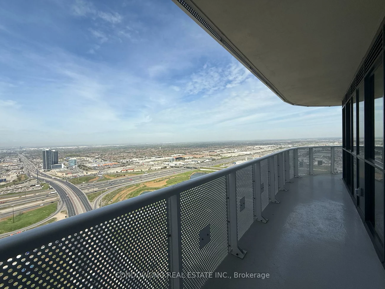 225, Commerce, Vaughan Corporate Centre, Vaughan