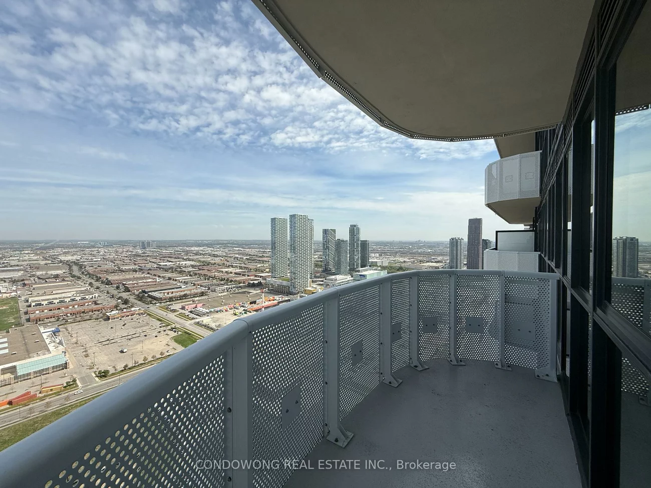 225, Commerce, Vaughan Corporate Centre, Vaughan