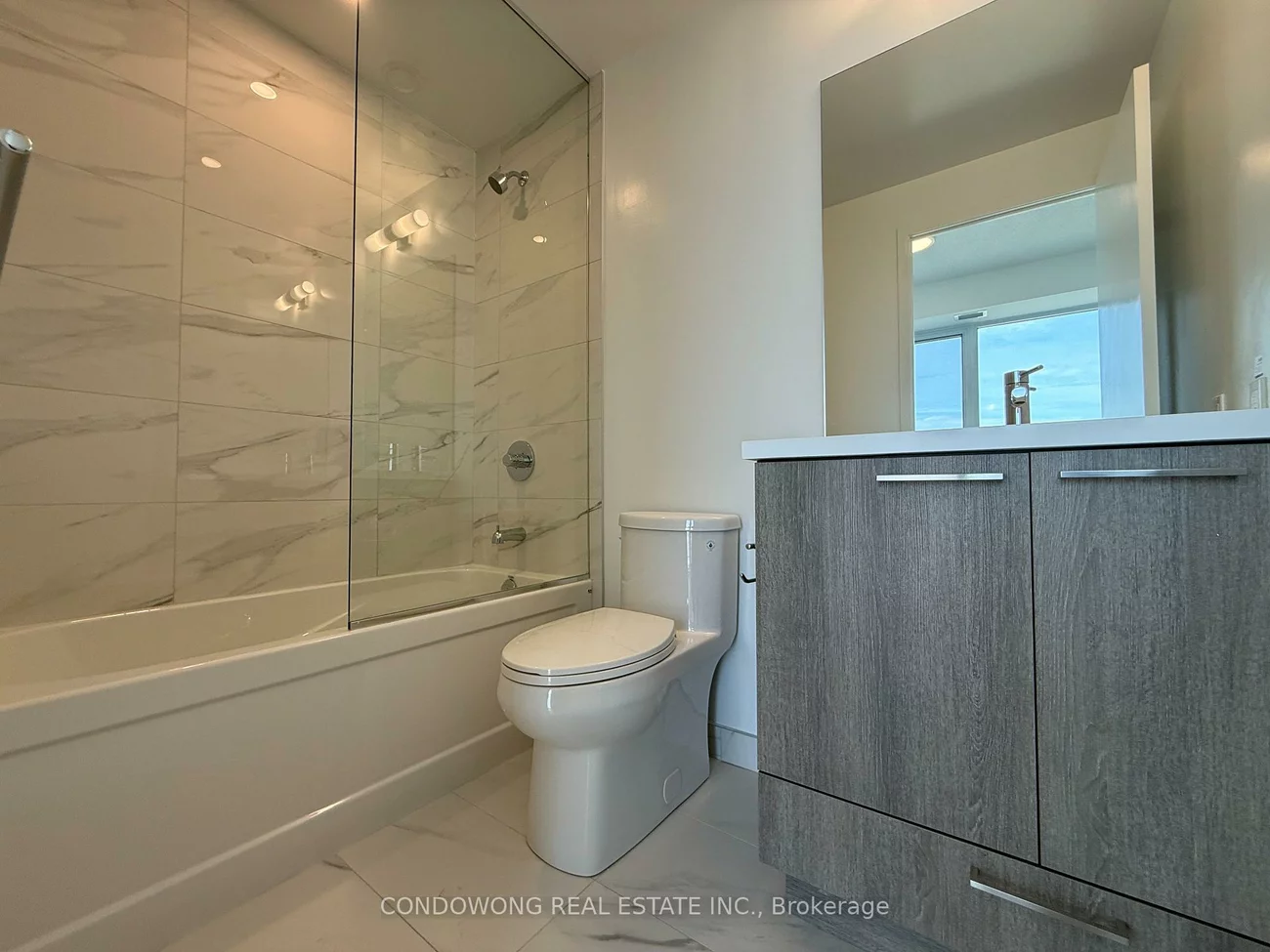 225, Commerce, Vaughan Corporate Centre, Vaughan