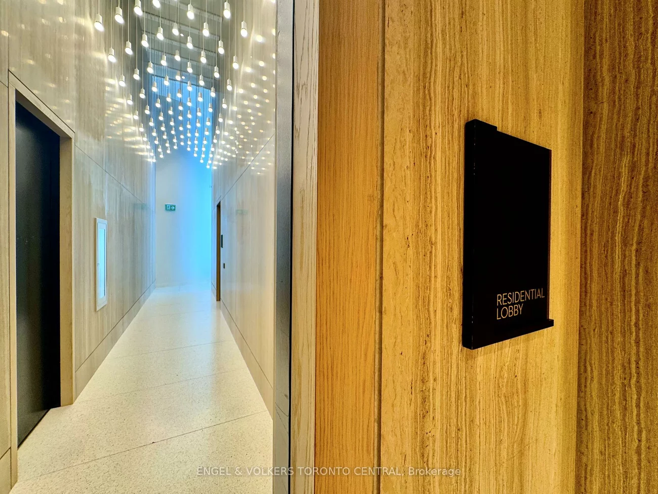 225, Commerce, Vaughan Corporate Centre, Vaughan