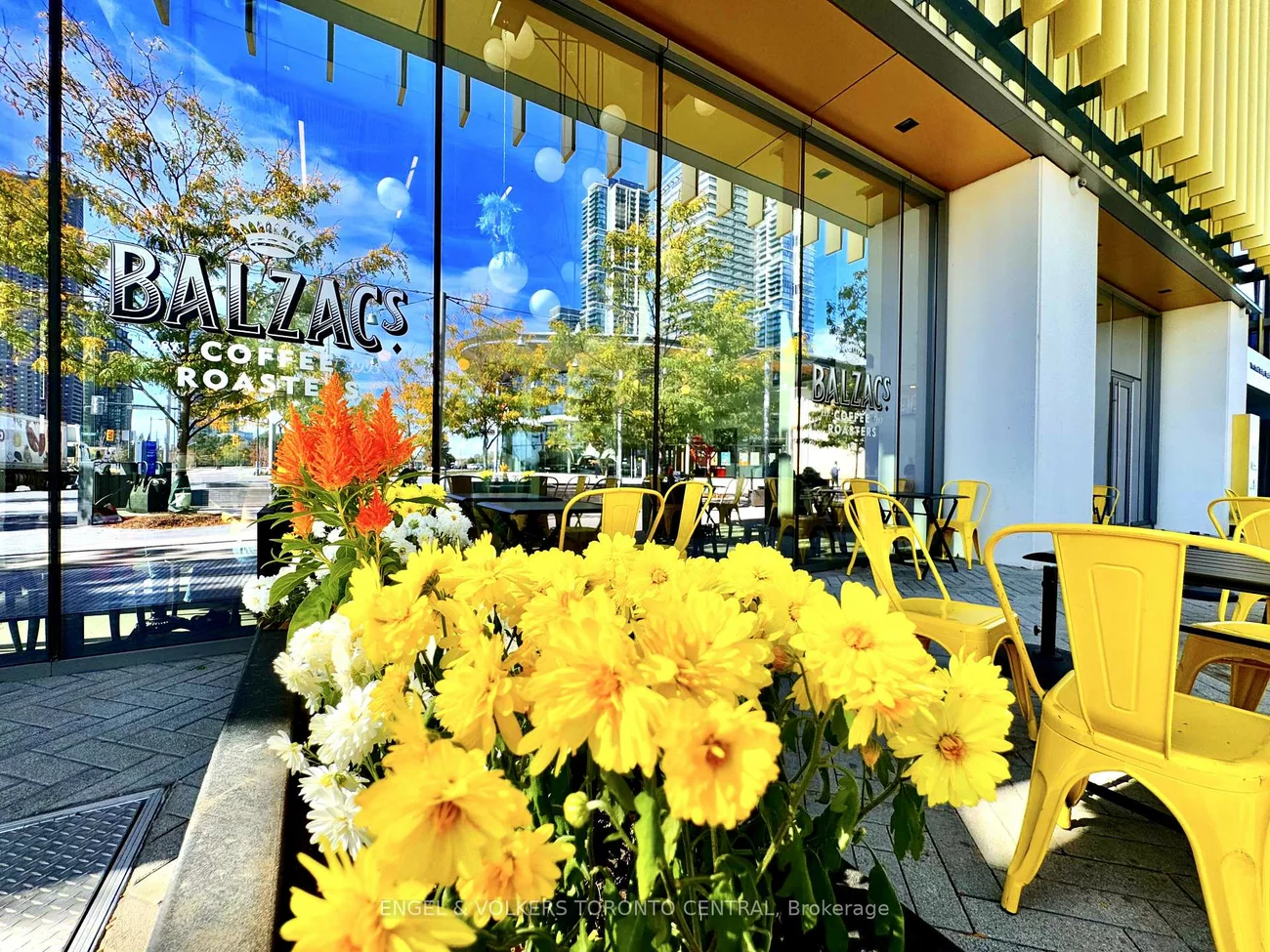 225, Commerce, Vaughan Corporate Centre, Vaughan