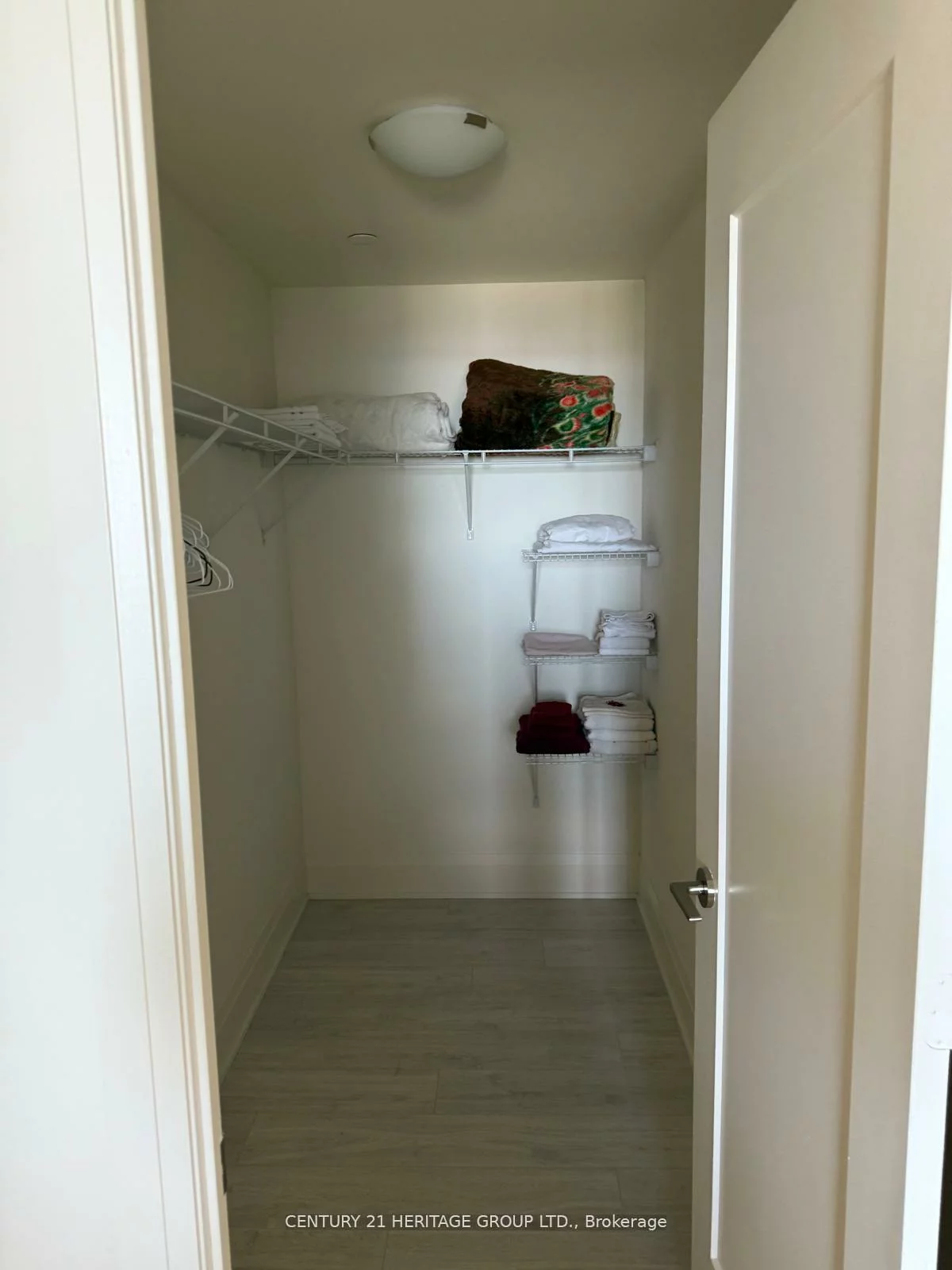 8960, Jane, Vellore Village, Vaughan