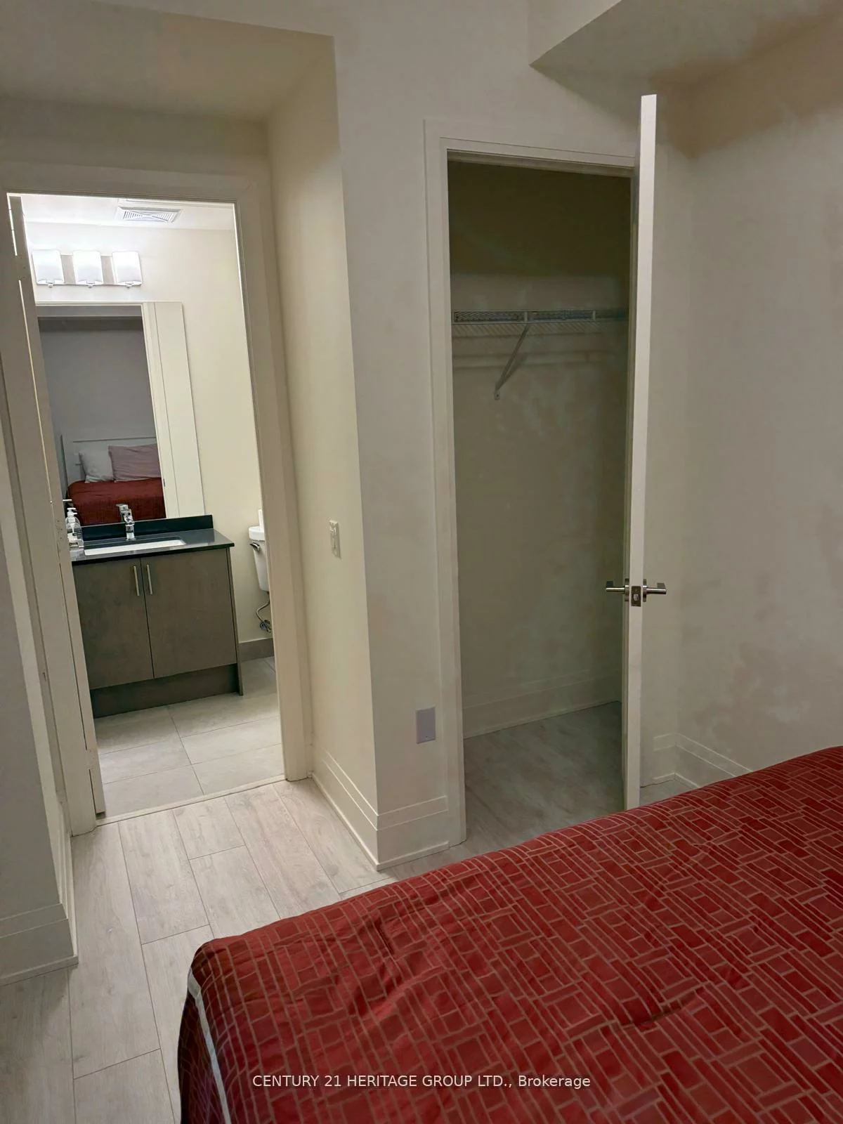 8960, Jane, Vellore Village, Vaughan