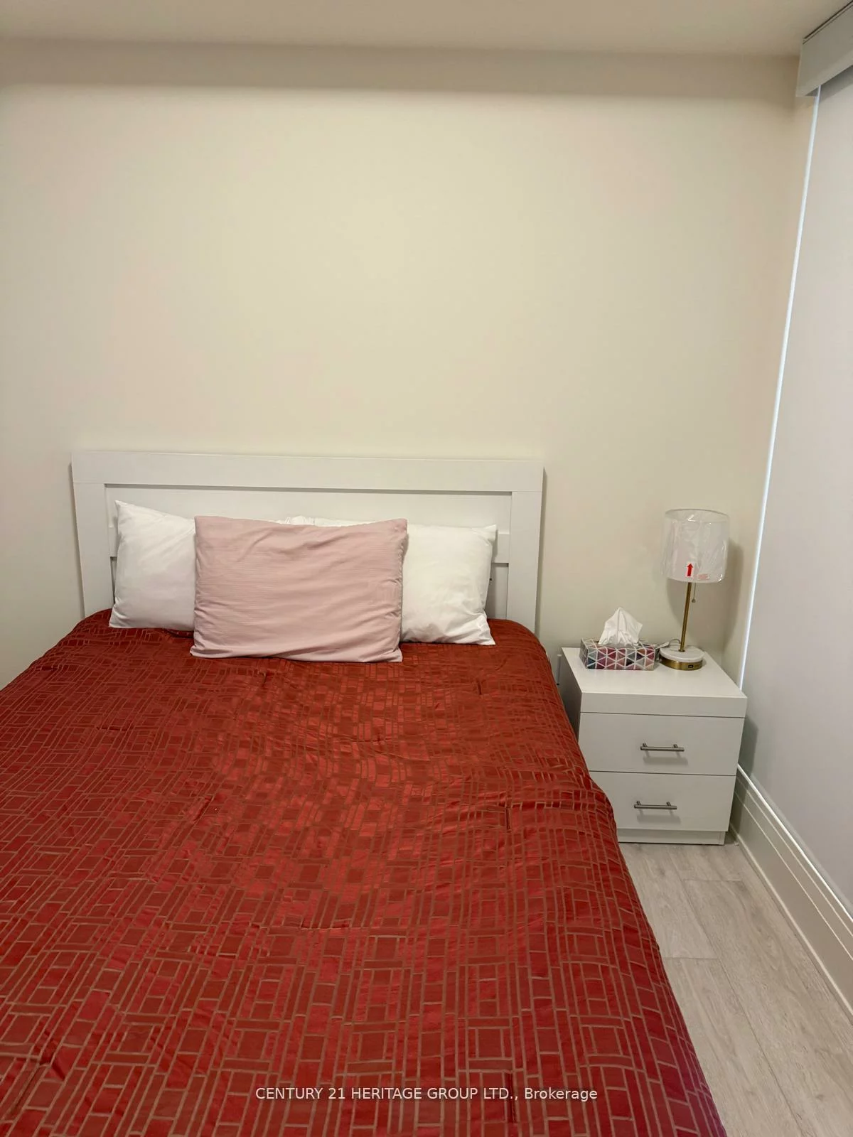 8960, Jane, Vellore Village, Vaughan
