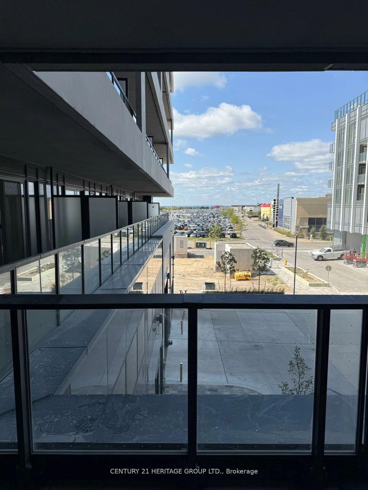 8960, Jane, Vellore Village, Vaughan