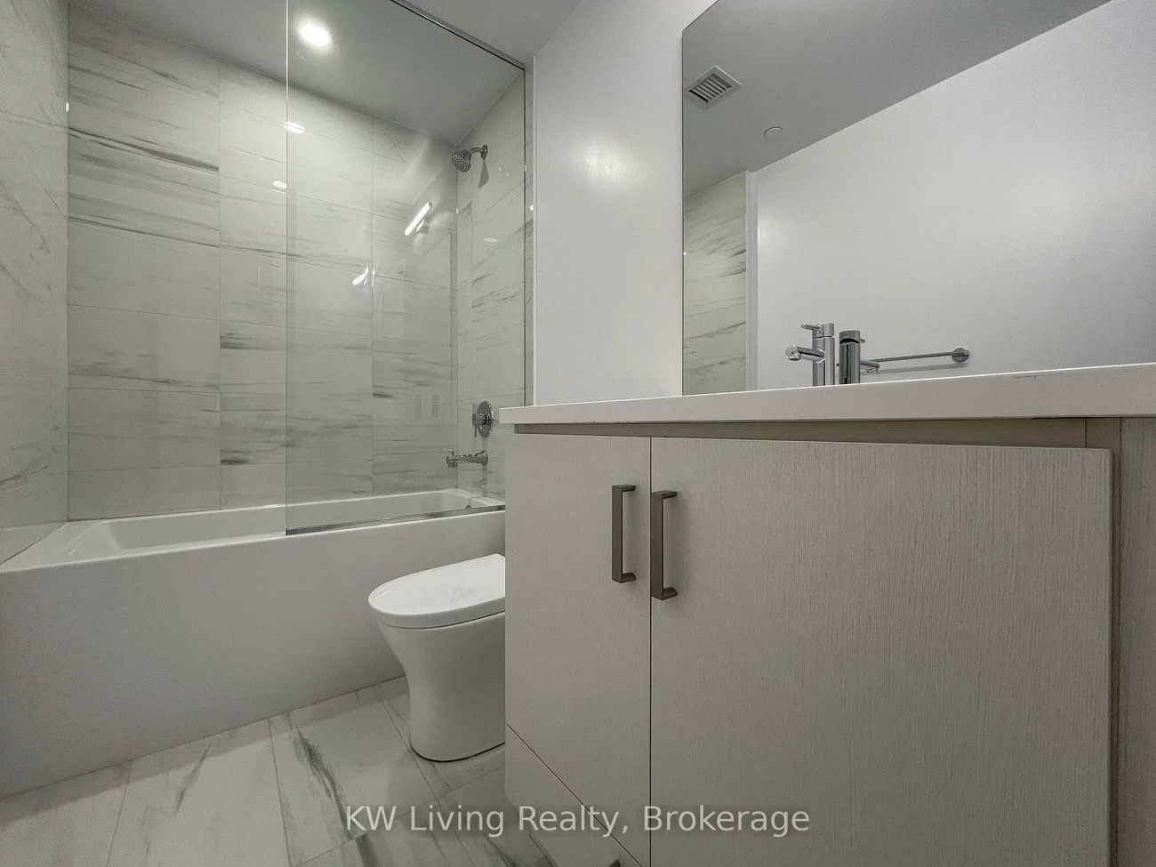 60, Honeycrisp, Vaughan Corporate Centre, Vaughan