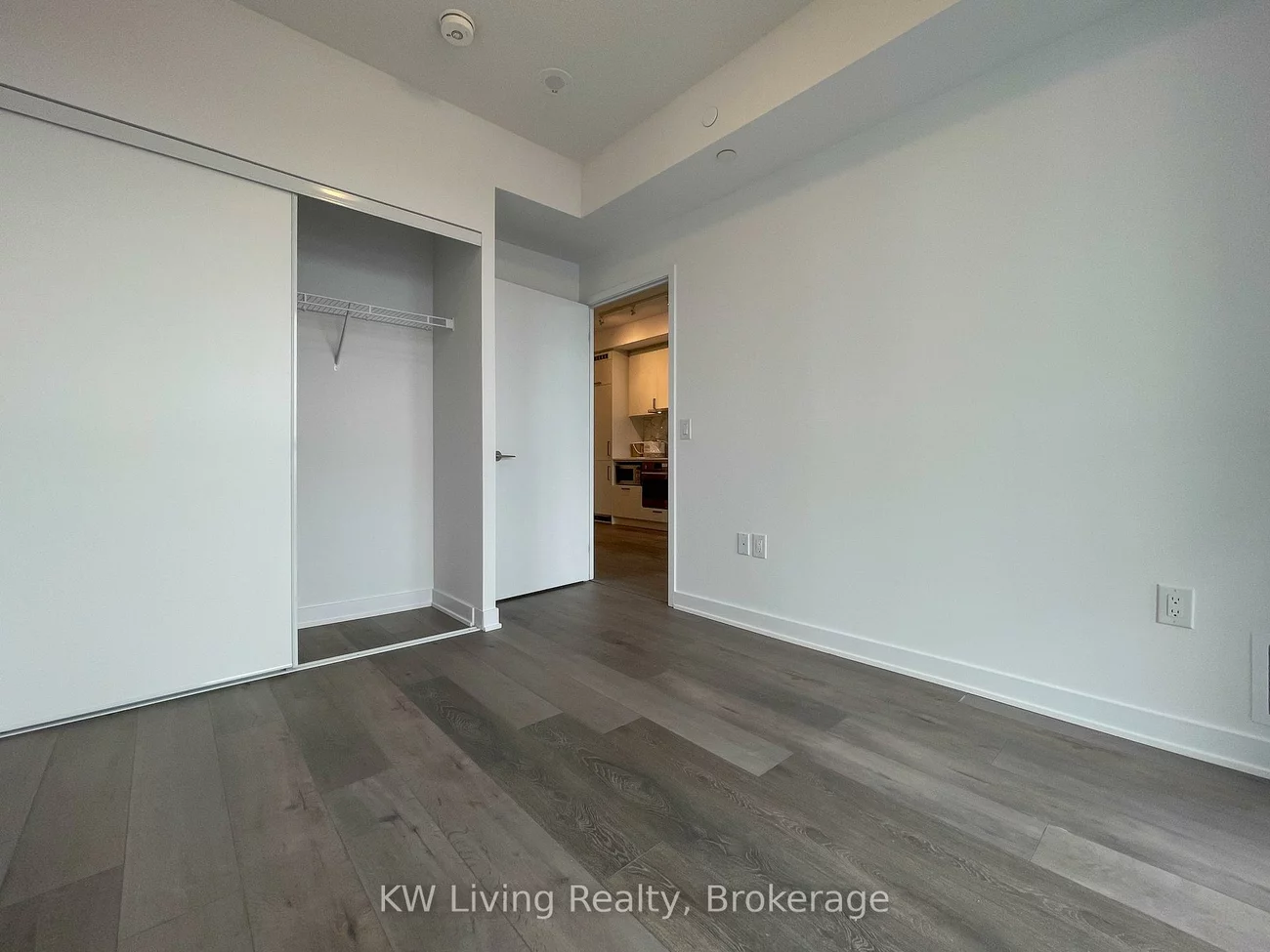 60, Honeycrisp, Vaughan Corporate Centre, Vaughan