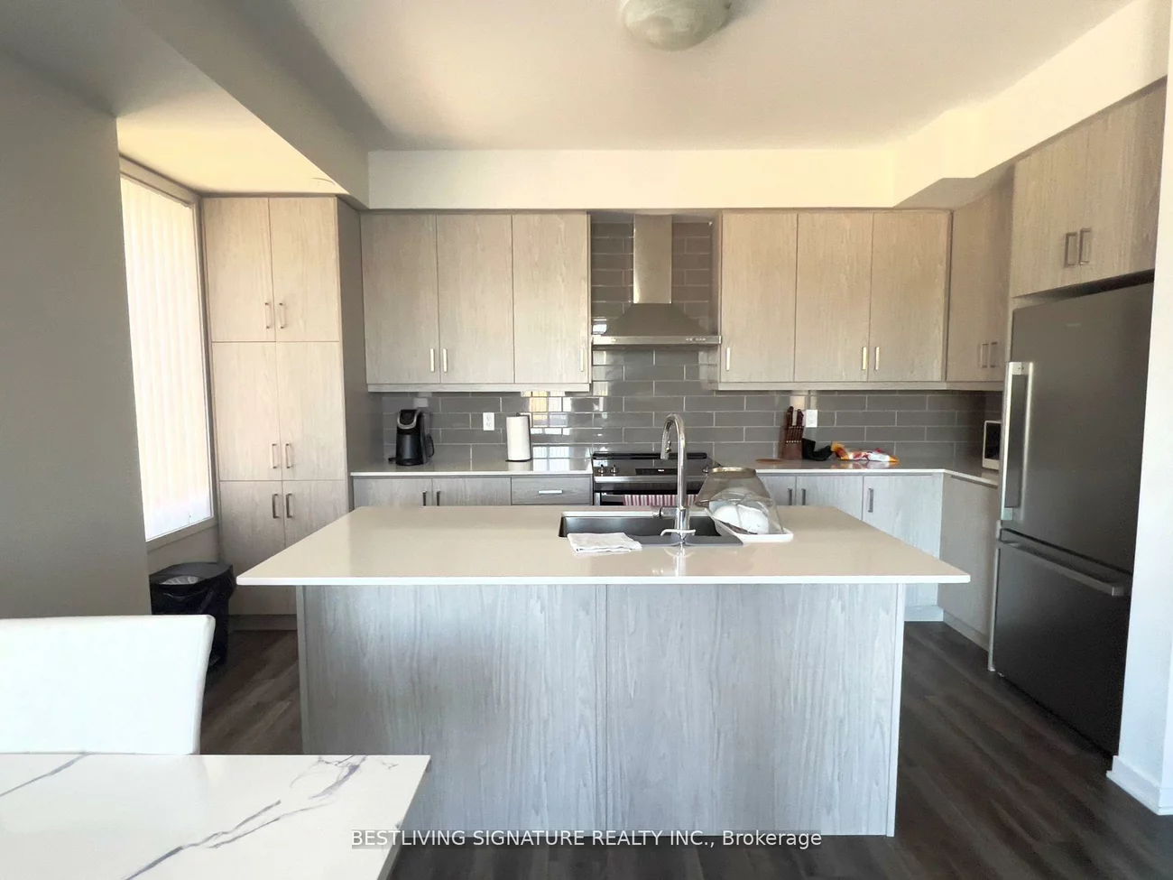 80, Honeycrisp, Vaughan Corporate Centre, Vaughan