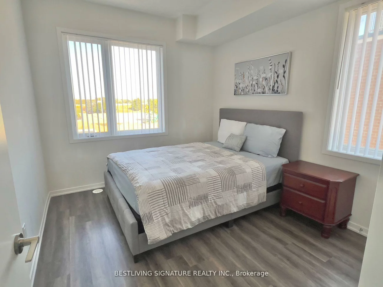 80, Honeycrisp, Vaughan Corporate Centre, Vaughan