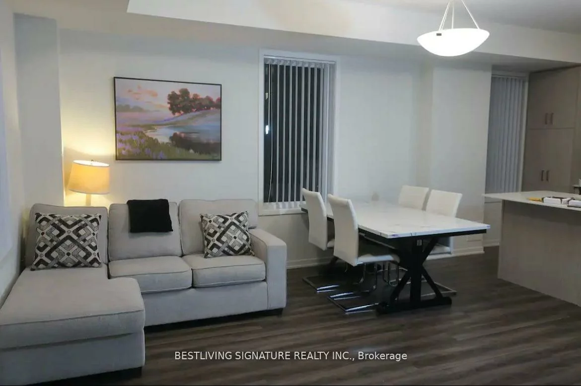 80, Honeycrisp, Vaughan Corporate Centre, Vaughan