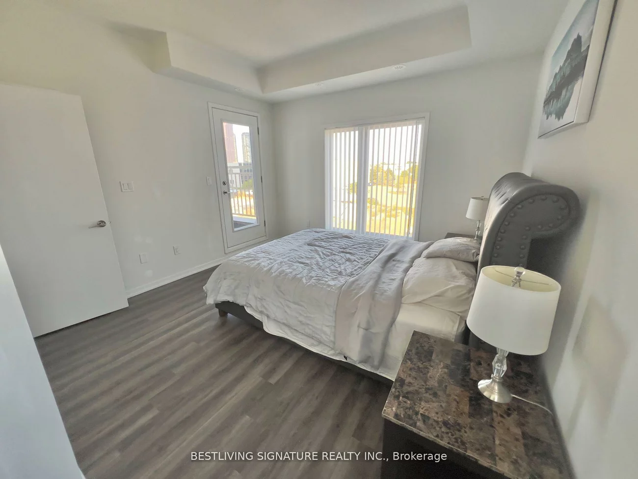 80, Honeycrisp, Vaughan Corporate Centre, Vaughan