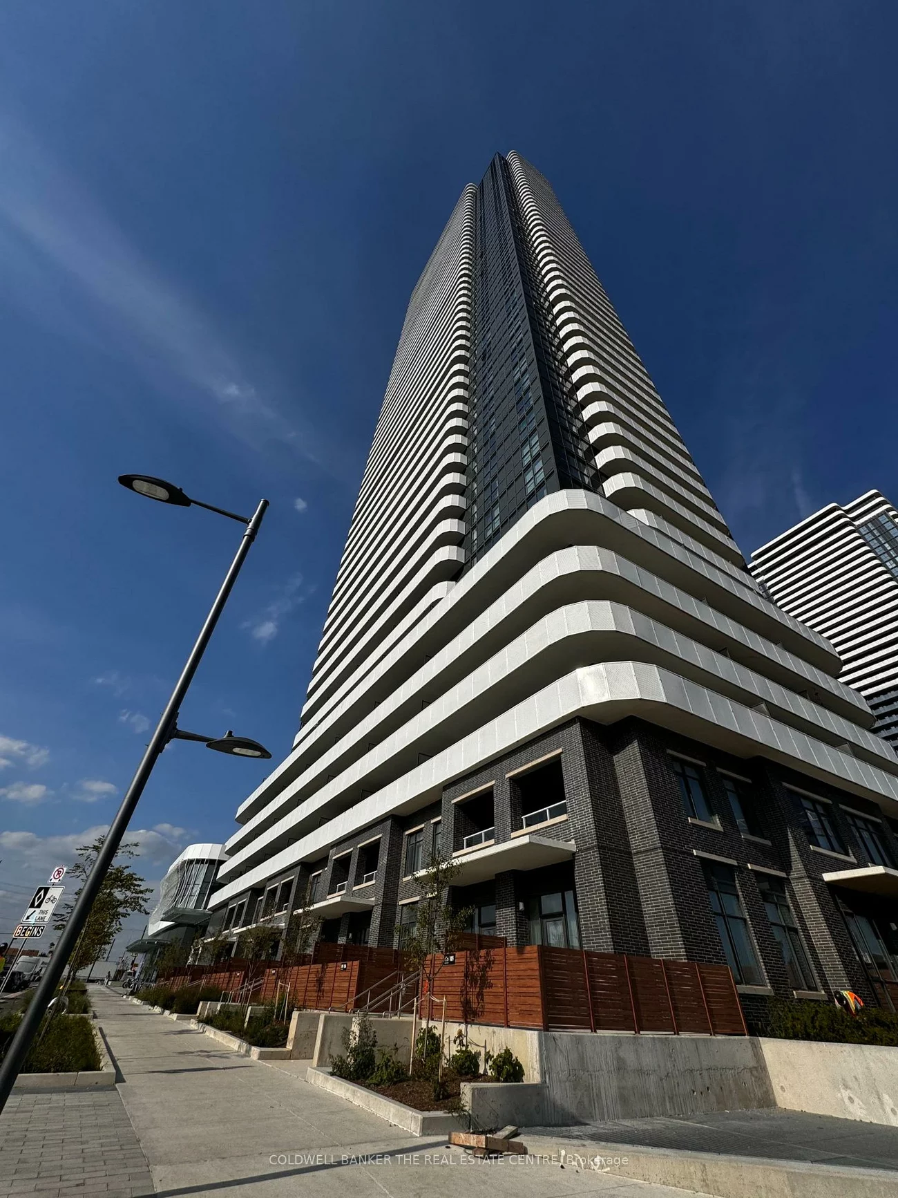 195, Commerce, Vaughan Corporate Centre, Vaughan