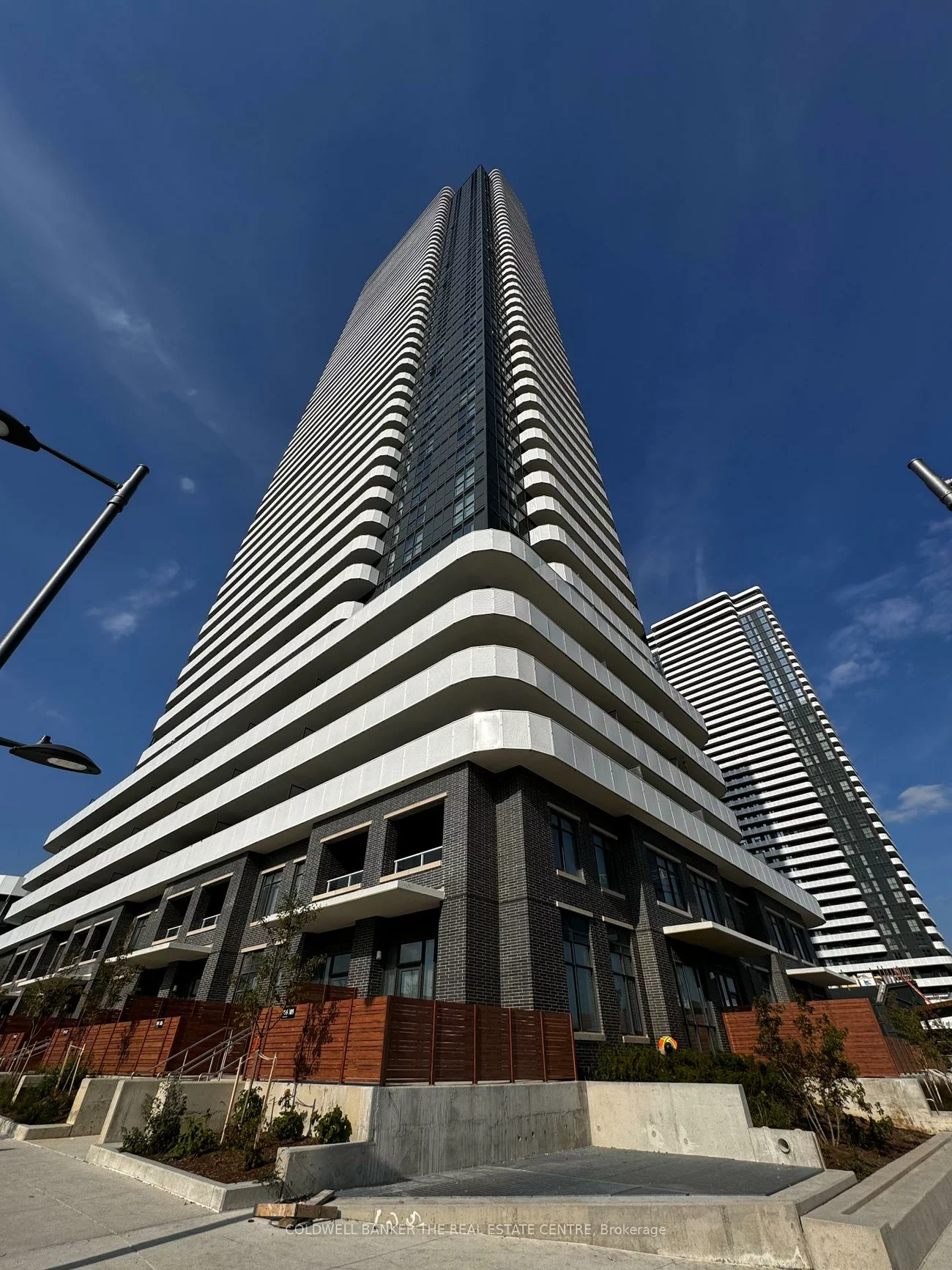 195, Commerce, Vaughan Corporate Centre, Vaughan