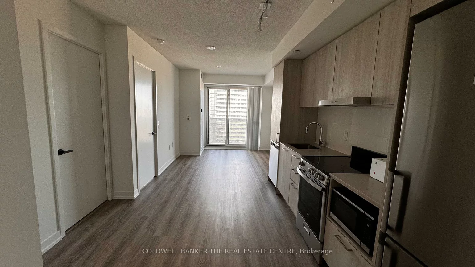 195, Commerce, Vaughan Corporate Centre, Vaughan
