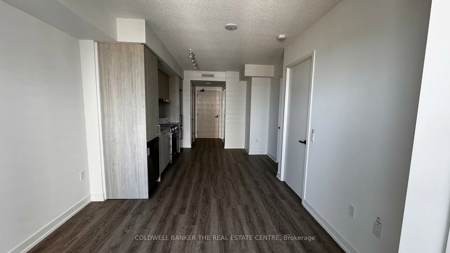 195, Commerce, Vaughan Corporate Centre, Vaughan