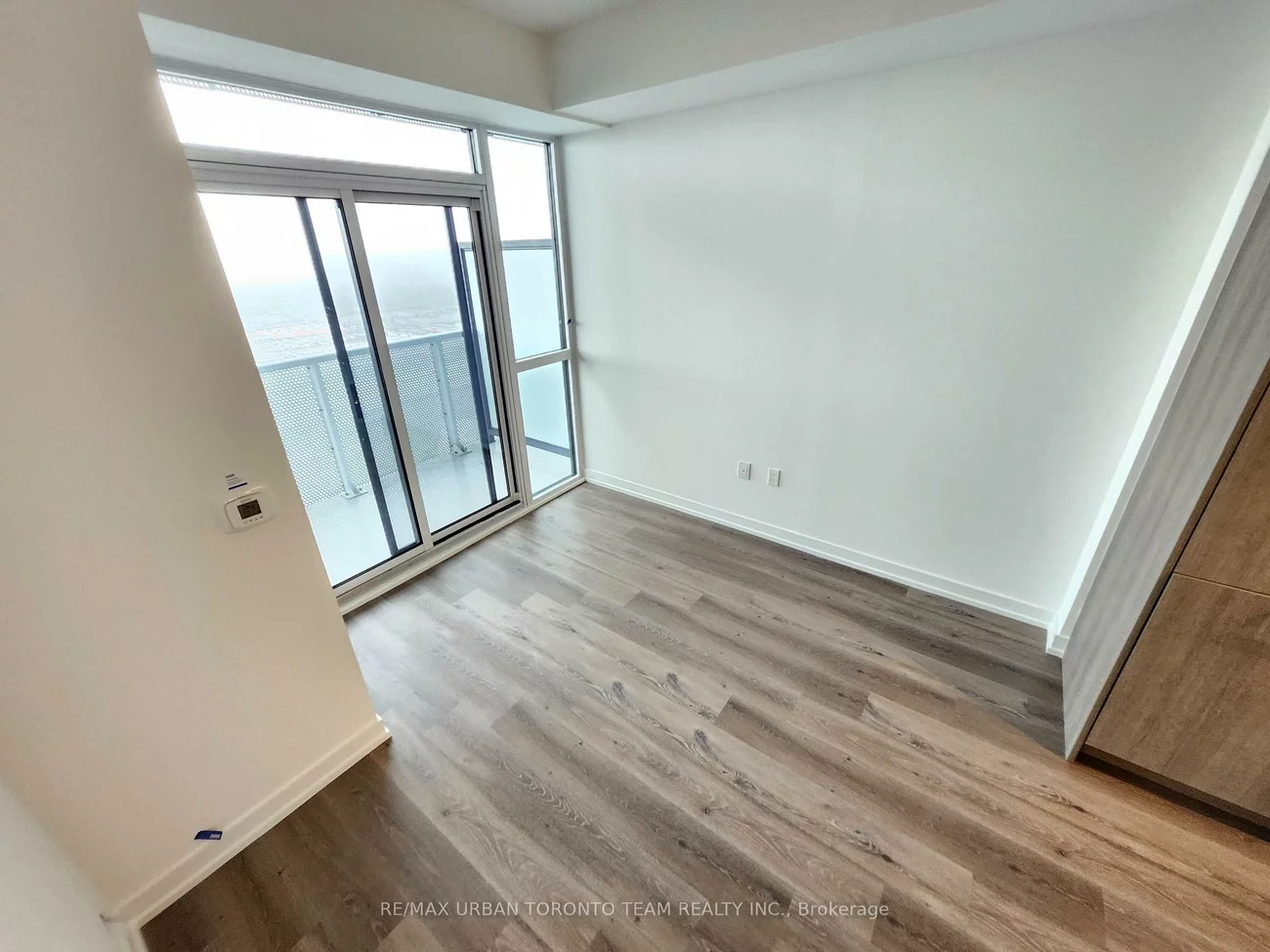225, Commerce, Vaughan Corporate Centre, Vaughan