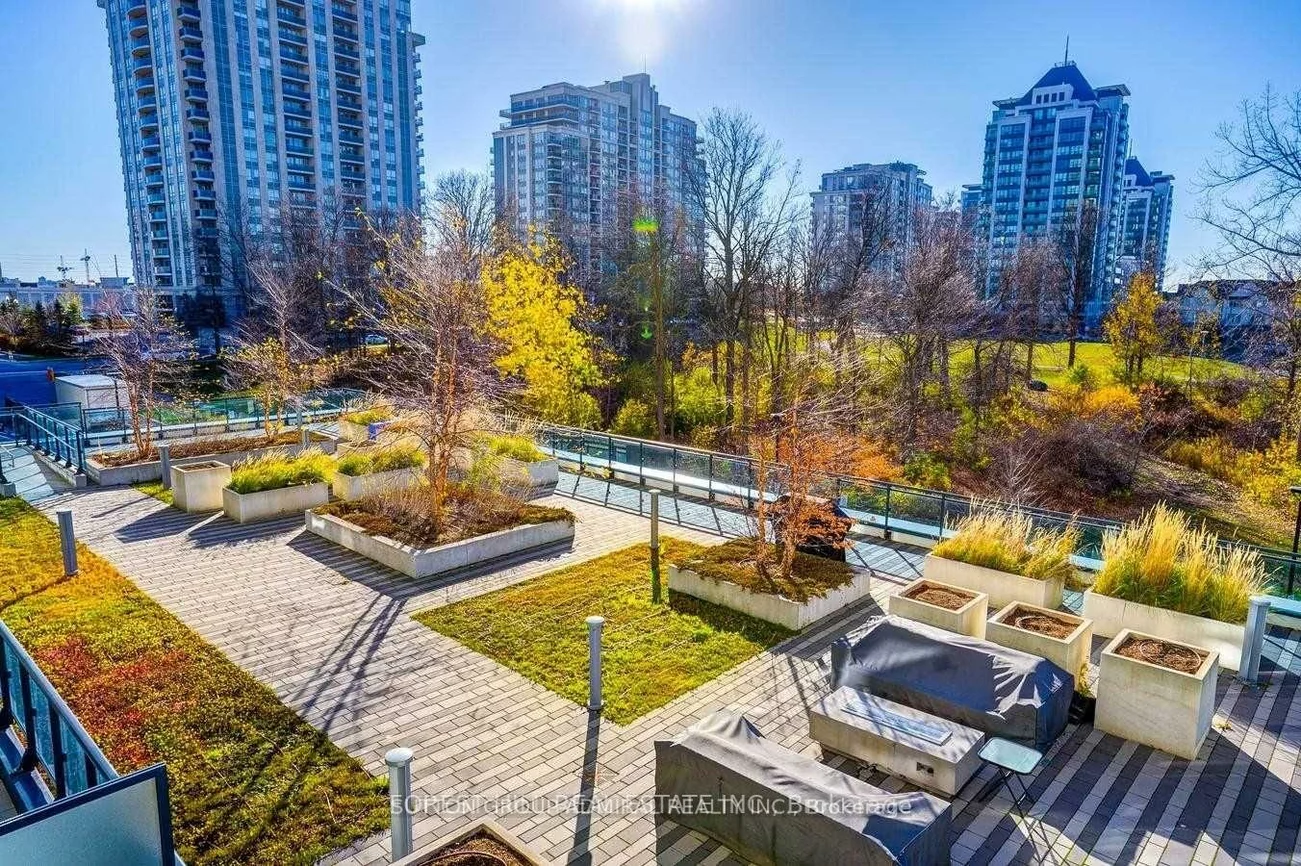 7900, Bathurst, Beverley Glen, Vaughan