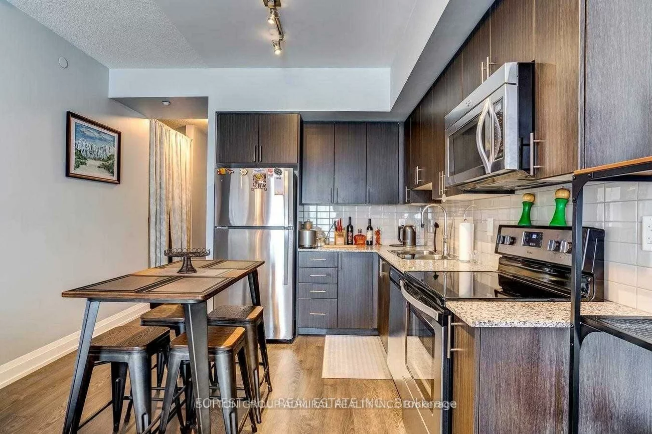 7900, Bathurst, Beverley Glen, Vaughan