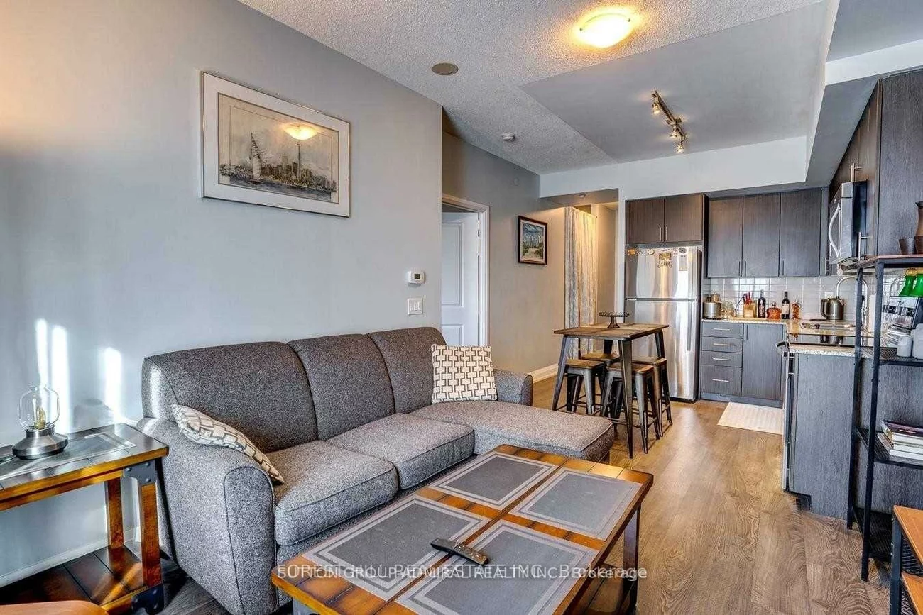 7900, Bathurst, Beverley Glen, Vaughan